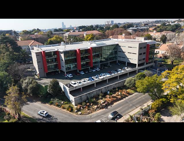 5,299.90M² OFFICE FOR SALE IN DUNKELD WEST